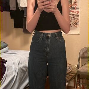High Waisted Straight Levi Jeans. Size 25